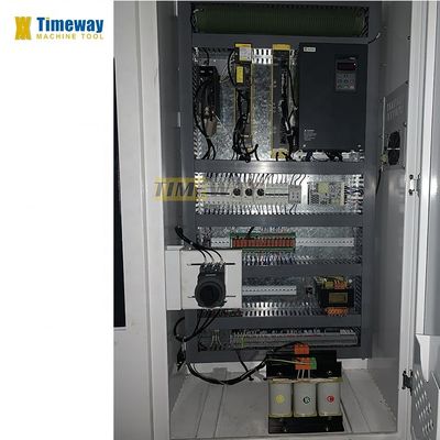 Μεσαίου μεγέθους κατακόρυφο κέντρο στροφής στροφής μηχανή CNC για εργοστάσιο παραγωγής