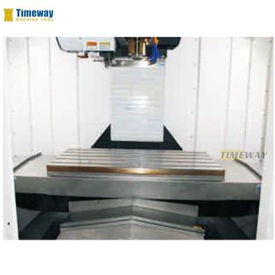 1300mm Τραπέζι Ταξίδι υψηλής ακρίβειας κάθετο κέντρο επεξεργασίας για την προηγμένη επεξεργασία