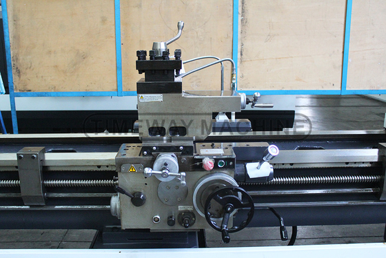 BL-800B Gap Bed Lathe Machine με μέγιστο μήκος 2850mm.
