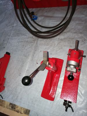 220V/380V τάση κανονική μηχανή τριβής κυλινδρικού άξονα CNC για βιομηχανικές εφαρμογές