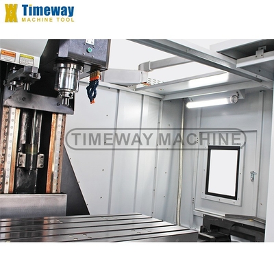 1360x700mm Μέγεθος τραπεζιού VMC Heavy Duty CNC Vertical Machining Center με 24 εργαλεία ATC