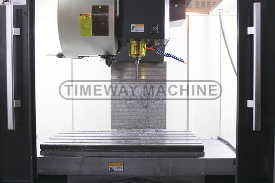 Σημερινή μηχανή κοπής CNC VMC1160G με υψηλή ακρίβεια ± 0,003mm ακρίβεια θέσης