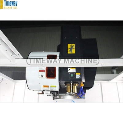 1300mm X-άξονας ταξίδι CNC 3 άξονα κατακόρυφο κέντρο επεξεργασίας με Fanuc / Siemens ελεγκτή